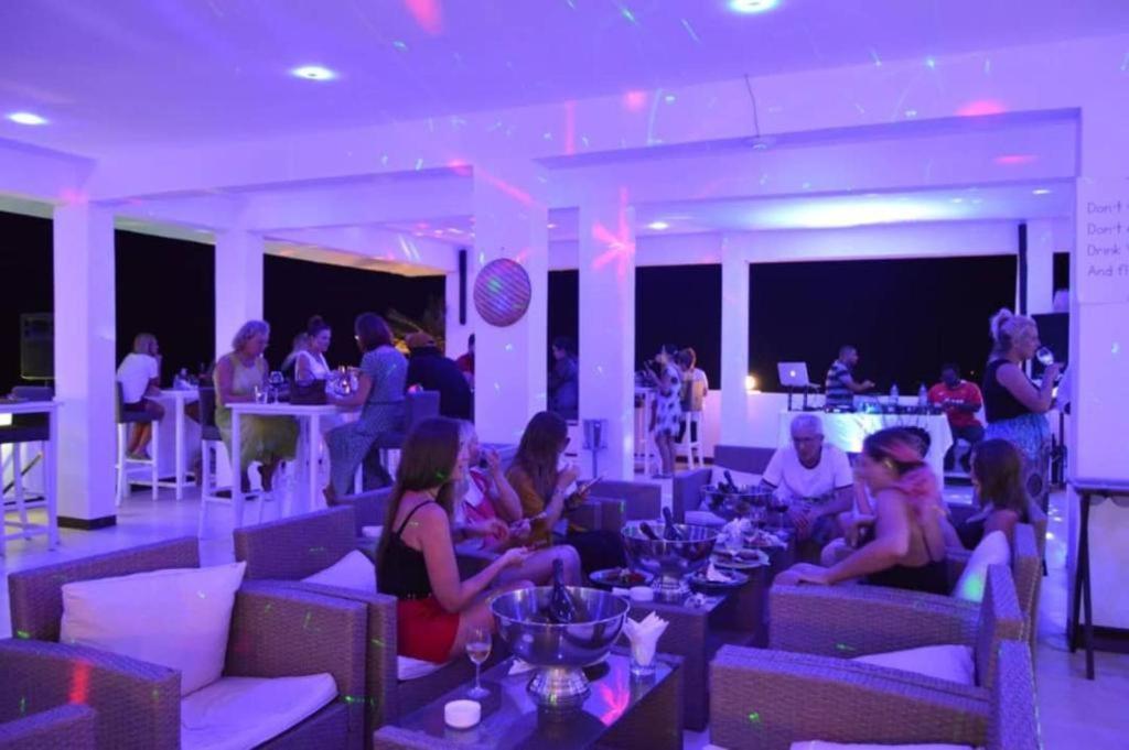 קנדווה Lazy Beach Hotel מראה חיצוני תמונה